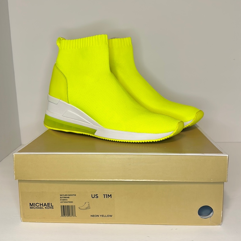 Michael Kors Skylar Bootie Neon Yellow